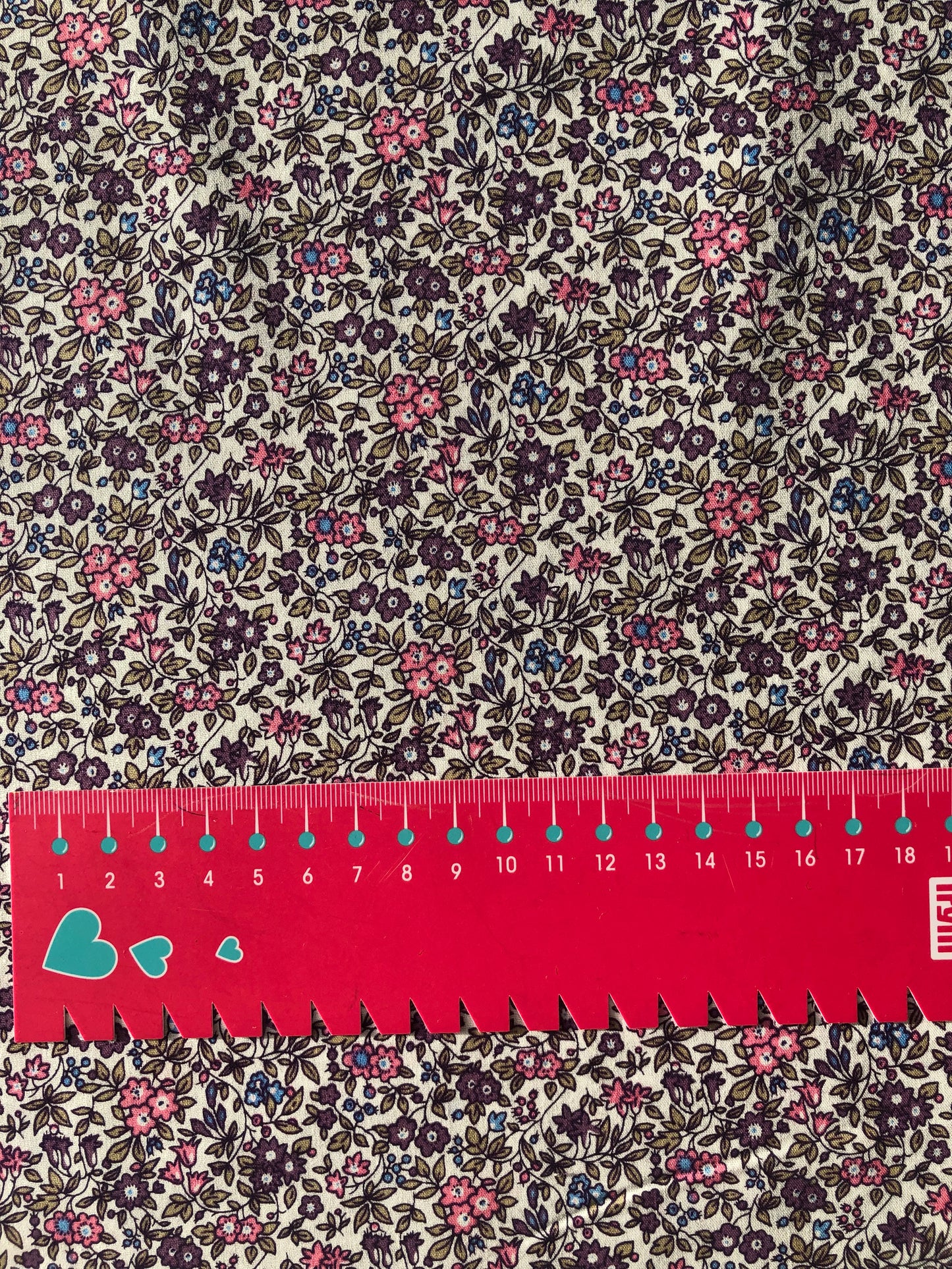 X 3 Meter Pieces of Printed Cotton Fabrics For Sale