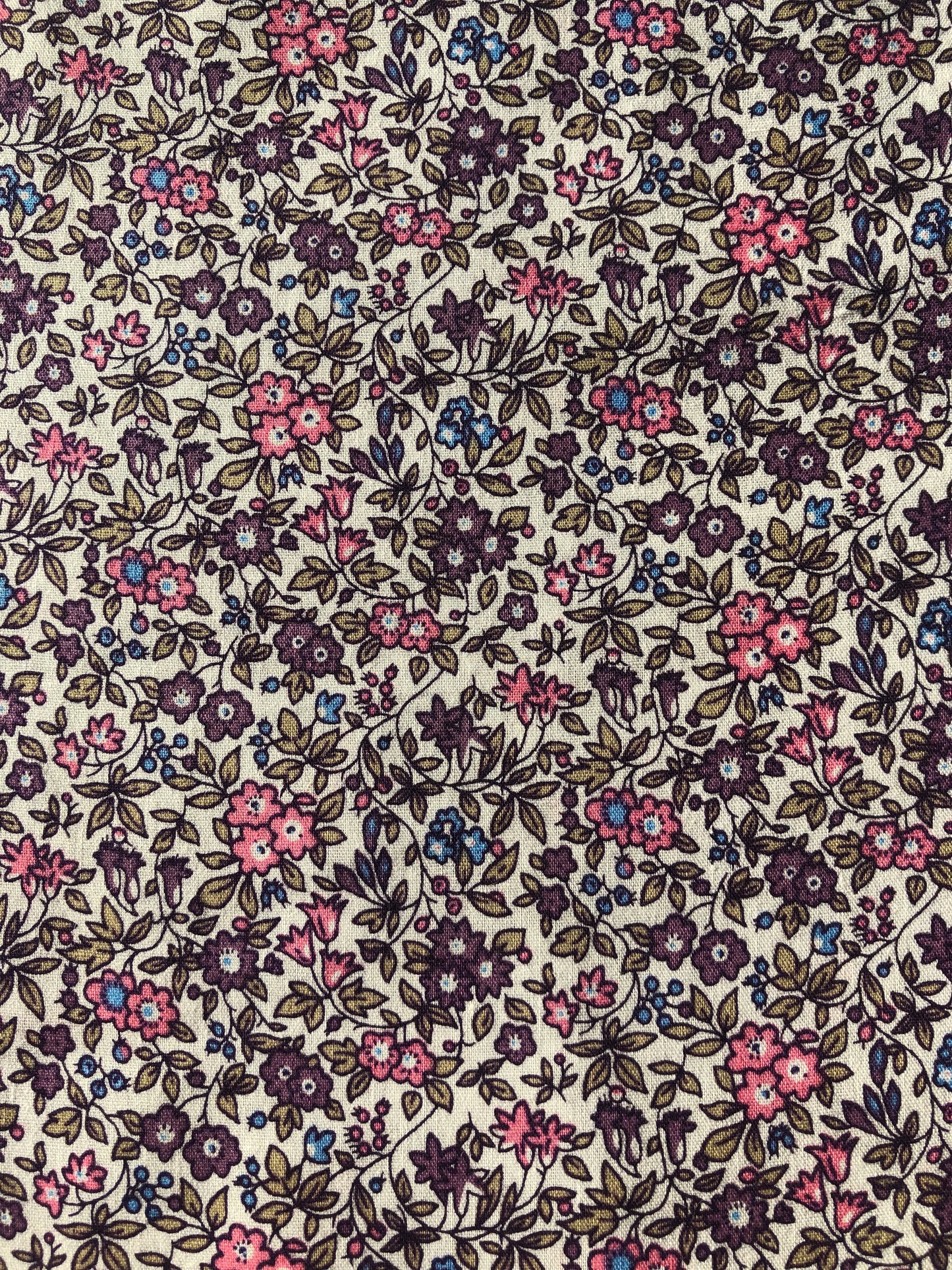 X 3 Meter Pieces of Printed Cotton Fabrics For Sale