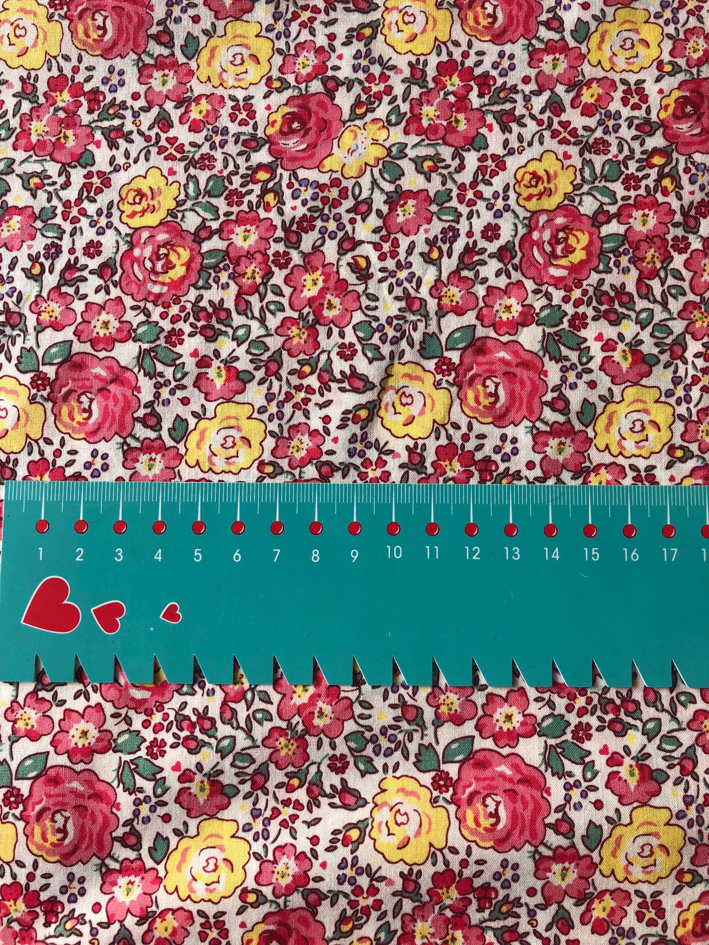 X 3 Meter Pieces of Printed Cotton Fabrics For Sale - opt 2