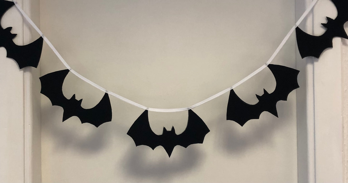 Kids age 8-14 Halloween Bat Bunting Tues 22nd October 4.30-6.30