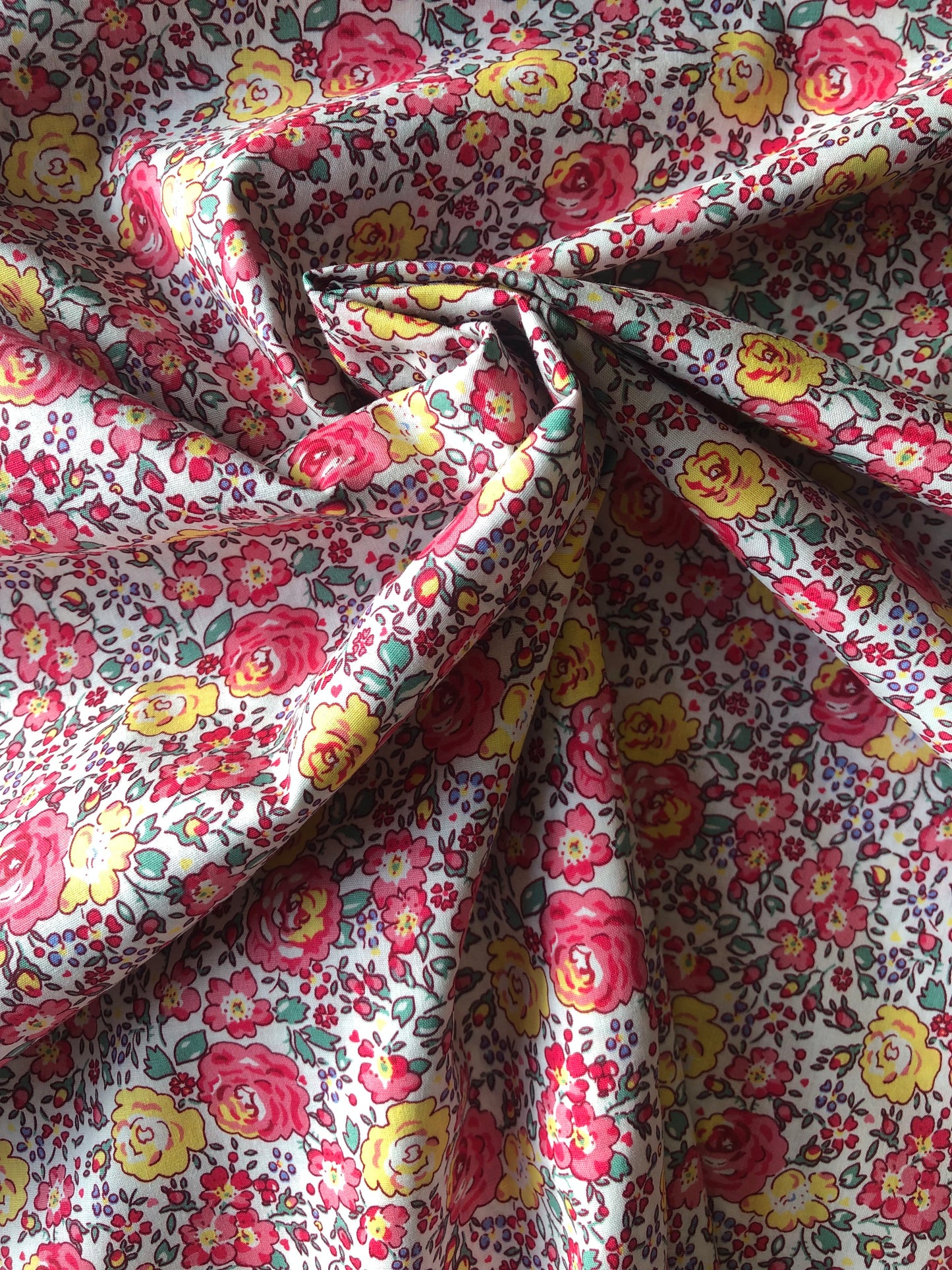 3 Meter Pieces of Printed Cotton Fabrics For Sale - opt 2